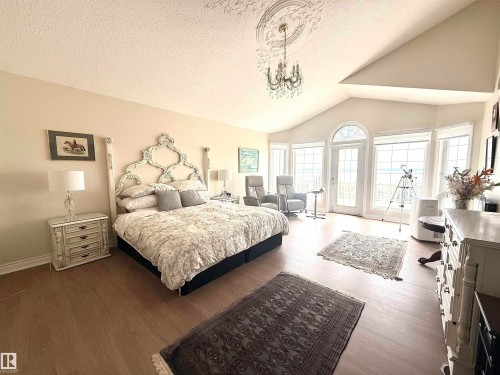 205 1 Avenue, Rural Wetaskiwin County, AB - Indoor Photo Showing Bedroom