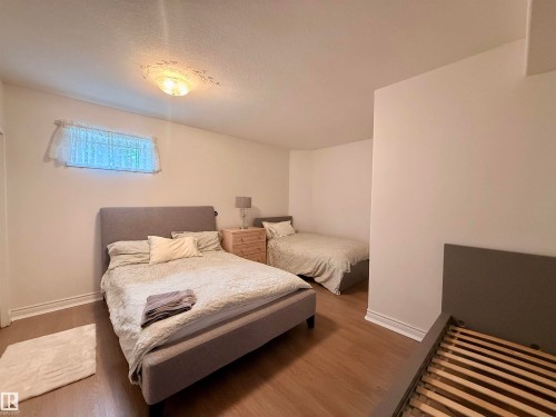 205 1 Avenue, Rural Wetaskiwin County, AB - Indoor Photo Showing Bedroom