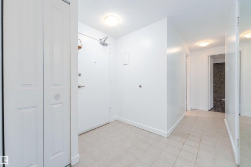 #302 10160 115 St Nw, Edmonton, AB - Indoor Photo Showing Other Room