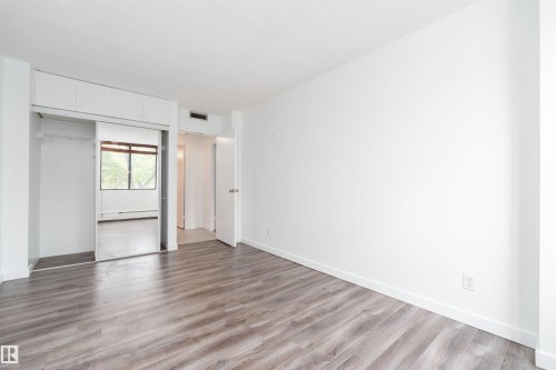 #302 10160 115 St Nw, Edmonton, AB - Indoor Photo Showing Other Room
