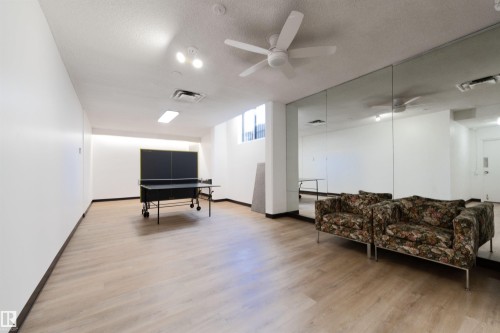 #302 10160 115 St Nw, Edmonton, AB - Indoor