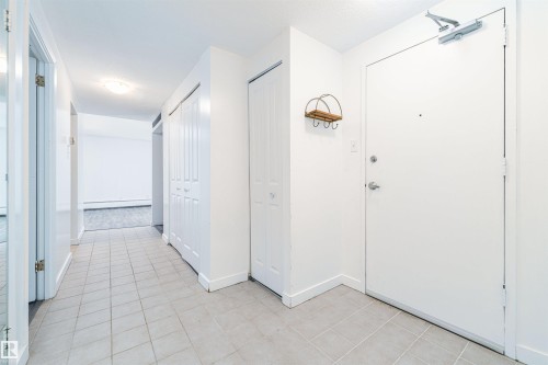 #302 10160 115 St Nw, Edmonton, AB - Indoor Photo Showing Other Room
