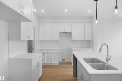 2241 194A Street Nw, Edmonton, AB - Indoor Photo Showing Kitchen With Double Sink