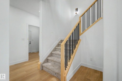 294 Munn Way, Leduc, AB - Indoor Photo Showing Other Room