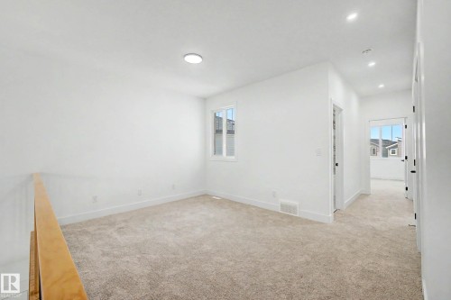 294 Munn Way, Leduc, AB - Indoor Photo Showing Other Room