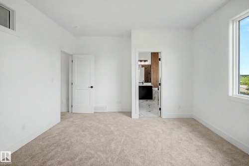 294 Munn Way, Leduc, AB - Indoor Photo Showing Other Room