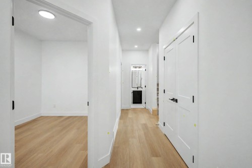 294 Munn Way, Leduc, AB - Indoor Photo Showing Other Room