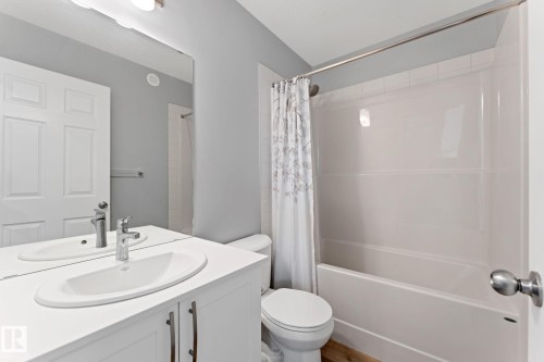 17355 6 Street Ne, Edmonton, AB - Indoor Photo Showing Bathroom