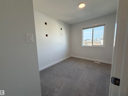 17355 6 Street Ne, Edmonton, AB - Indoor Photo Showing Other Room