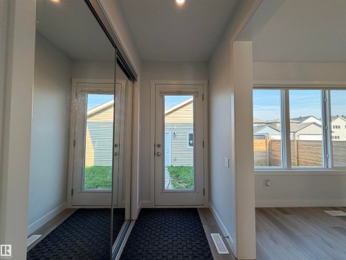 17355 6 Street Ne, Edmonton, AB - Indoor Photo Showing Other Room