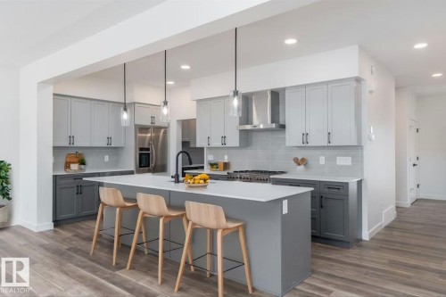 1 Empress Way, Spruce Grove, AB - Indoor Photo Showing Kitchen With Upgraded Kitchen