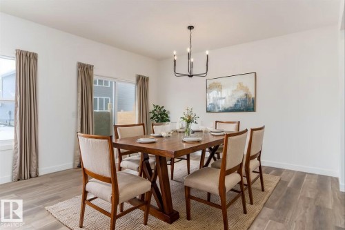 1 Empress Way, Spruce Grove, AB - Indoor Photo Showing Dining Room