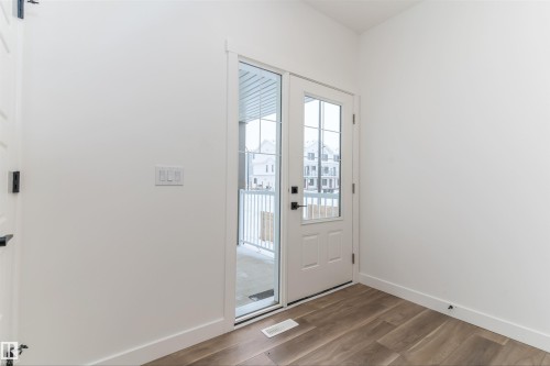 1 Empress Way, Spruce Grove, AB - Indoor Photo Showing Other Room