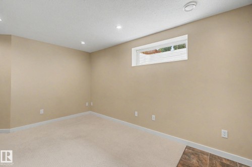 1047 Leger Boulevard Nw, Edmonton, AB - Indoor Photo Showing Other Room