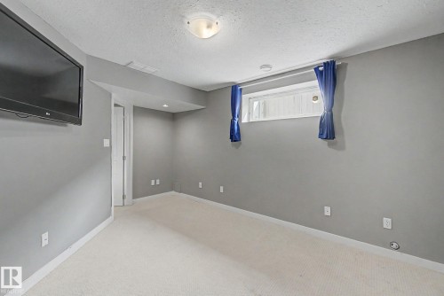 1047 Leger Boulevard Nw, Edmonton, AB - Indoor Photo Showing Other Room