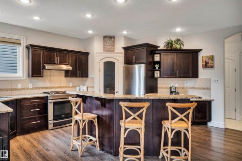 11935 21 Avenue Sw, Edmonton, AB - Indoor Photo Showing Kitchen With Upgraded Kitchen