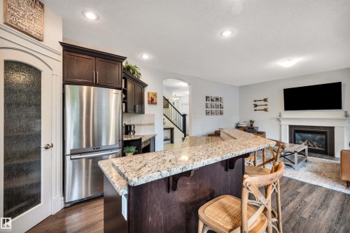 11935 21 Avenue Sw, Edmonton, AB - Indoor Photo Showing Kitchen With Upgraded Kitchen