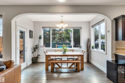 11935 21 Avenue Sw, Edmonton, AB - Indoor Photo Showing Dining Room
