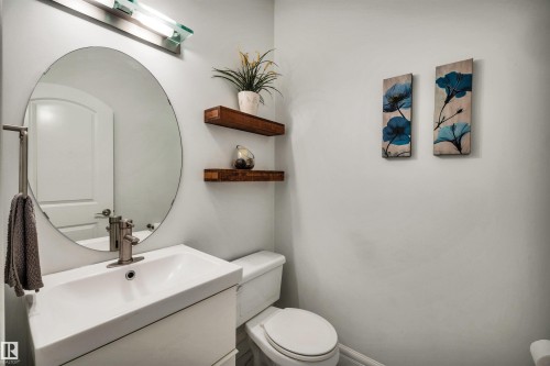 11935 21 Avenue Sw, Edmonton, AB - Indoor Photo Showing Bathroom