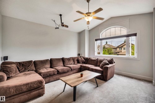 11935 21 Avenue Sw, Edmonton, AB - Indoor Photo Showing Living Room