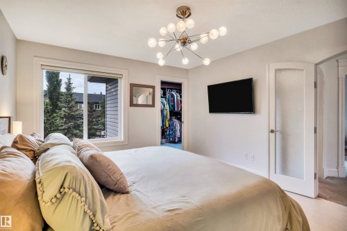 11935 21 Avenue Sw, Edmonton, AB - Indoor Photo Showing Bedroom