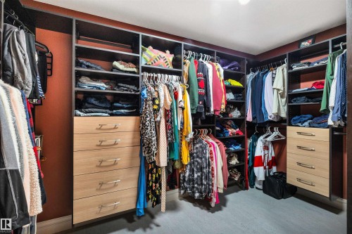 11935 21 Avenue Sw, Edmonton, AB - Indoor With Storage