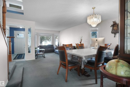 2715 44A Avenue Nw, Edmonton, AB - Indoor Photo Showing Dining Room
