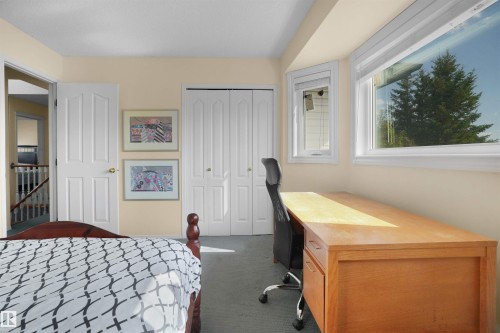 2715 44A Avenue Nw, Edmonton, AB - Indoor Photo Showing Bedroom