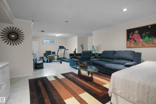 2715 44A Avenue Nw, Edmonton, AB - Indoor Photo Showing Other Room