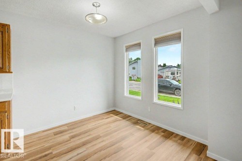 312 Lago Lindo Crescent Nw, Edmonton, AB - Indoor Photo Showing Other Room
