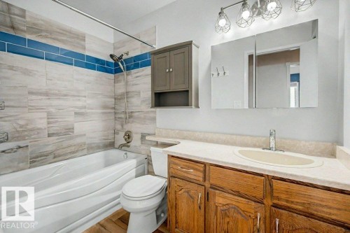 312 Lago Lindo Crescent Nw, Edmonton, AB - Indoor Photo Showing Bathroom