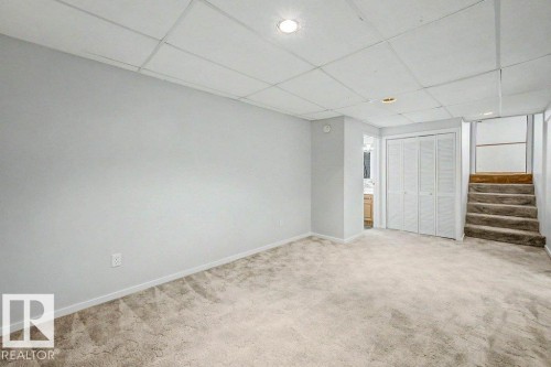 312 Lago Lindo Crescent Nw, Edmonton, AB - Indoor Photo Showing Other Room