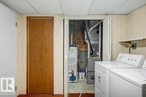 312 Lago Lindo Crescent Nw, Edmonton, AB - Indoor Photo Showing Laundry Room