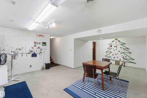 Additional content - 30 Cavanagh Crescent, Stony Plain, AB - Indoor Photo Showing Other Room