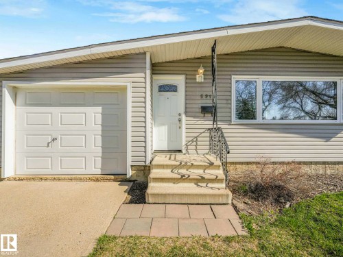 5916 148 Avenue Nw, Edmonton, AB - Outdoor