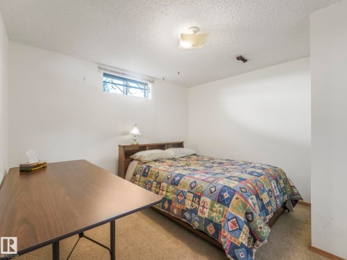 5916 148 Avenue Nw, Edmonton, AB - Indoor Photo Showing Bedroom