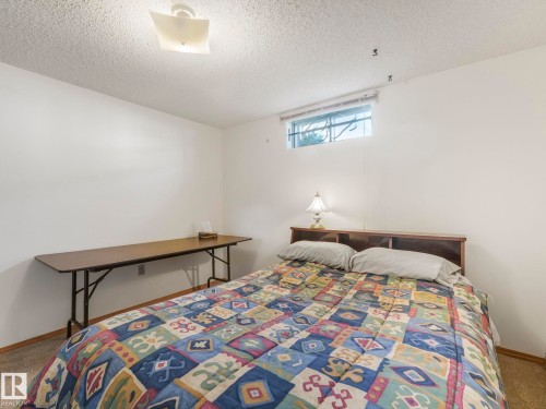 5916 148 Avenue Nw, Edmonton, AB - Indoor Photo Showing Bedroom