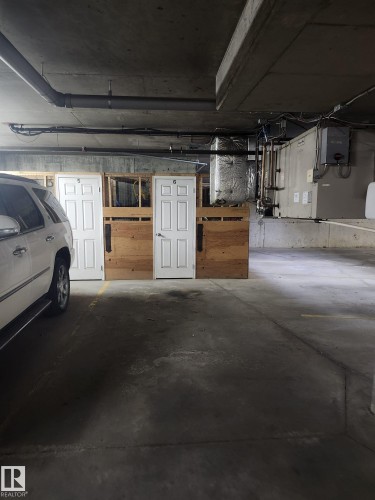 #410 13625 34 St Nw, Edmonton, AB - Indoor Photo Showing Garage