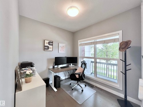 362 Chappelle Drive Sw, Edmonton, AB - Indoor Photo Showing Office