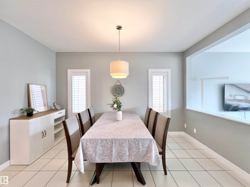 362 Chappelle Drive Sw, Edmonton, AB - Indoor Photo Showing Dining Room