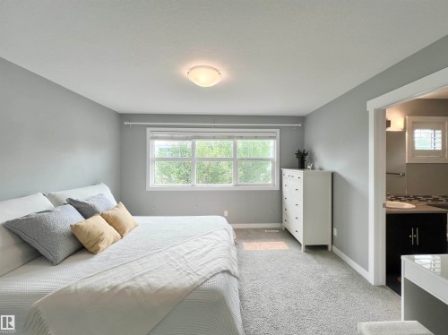 362 Chappelle Drive Sw, Edmonton, AB - Indoor Photo Showing Bedroom