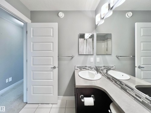 362 Chappelle Drive Sw, Edmonton, AB - Indoor