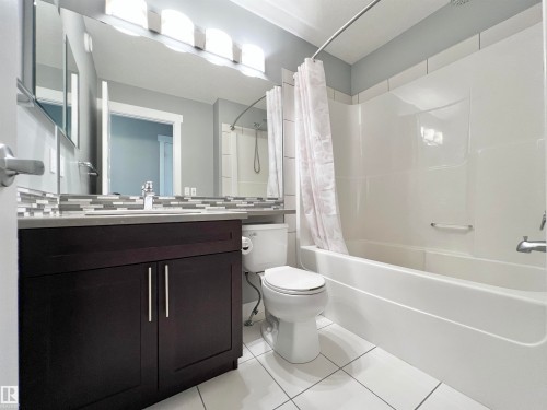 362 Chappelle Drive Sw, Edmonton, AB - Indoor Photo Showing Bathroom