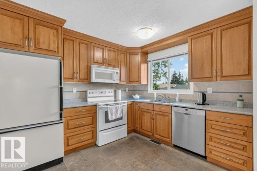 10423 33 Avenue Nw, Edmonton, AB 