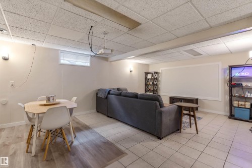 23 Glenhaven Crescent, St. Albert, AB - Indoor
