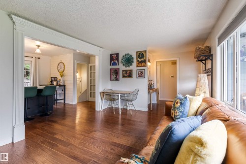 23 Glenhaven Crescent, St. Albert, AB - Indoor Photo Showing Living Room