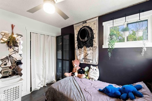 5103 57 Avenue, Leduc, AB - Indoor Photo Showing Bedroom