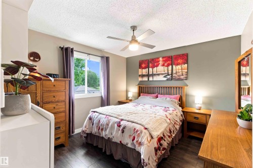 5103 57 Avenue, Leduc, AB - Indoor Photo Showing Bedroom
