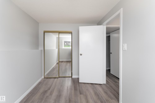 1131 35A Street Nw, Edmonton, AB - Indoor Photo Showing Other Room