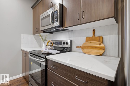 2015 74 Street Sw, Edmonton, AB - Indoor Photo Showing Kitchen